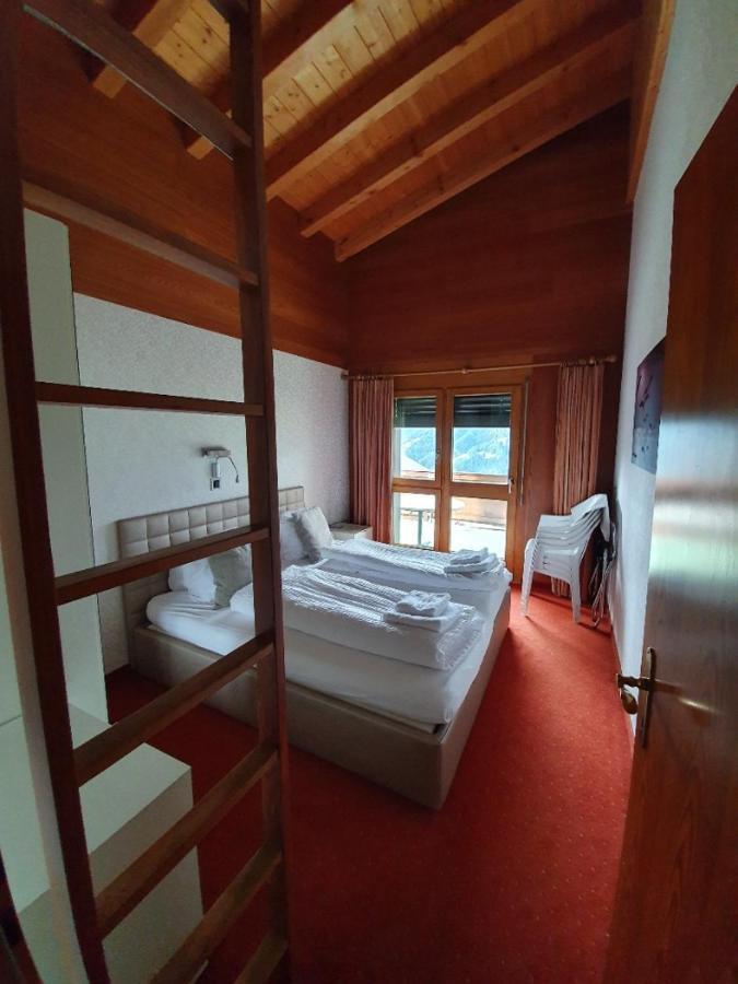 Aparthotel Ambassador Белвалд Екстериор снимка